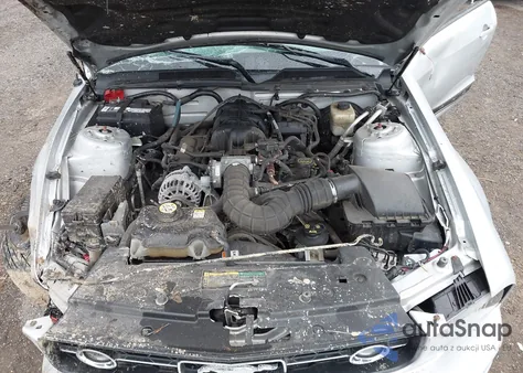 2007 Ford Mustang z USA, uszkodzony, nr VIN 1ZVHT84N975355659